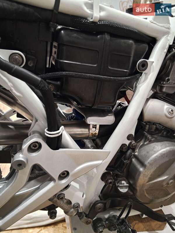 Мотоцикл Внедорожный (Enduro) Suzuki DR 800 1993 в Каменском фото 12 Мотоцикл Внедорожный (Enduro) Suzuki DR 800 1993 в Каменском