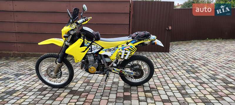 Suzuki DR-Z 400 2004 Suzuki DR-Z 400 2004