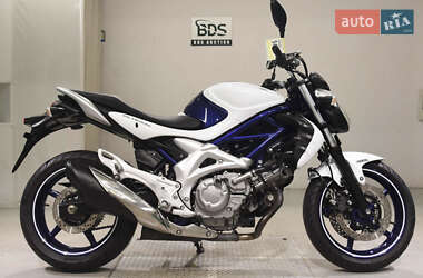 Мотоцикл Без обтекателей (Naked bike) Suzuki Gladius 400 2010 в Сновске