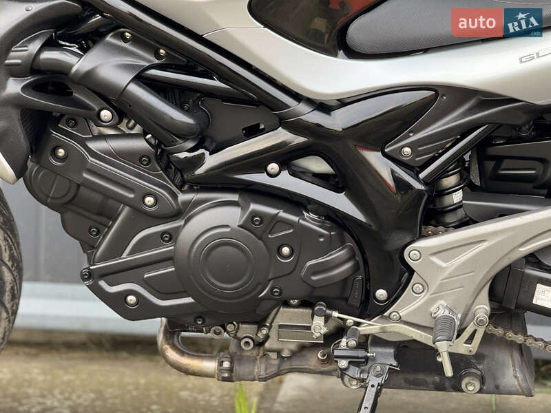 Мотоцикл Без обтекателей (Naked bike) Suzuki Gladius 400 2012 в Львове