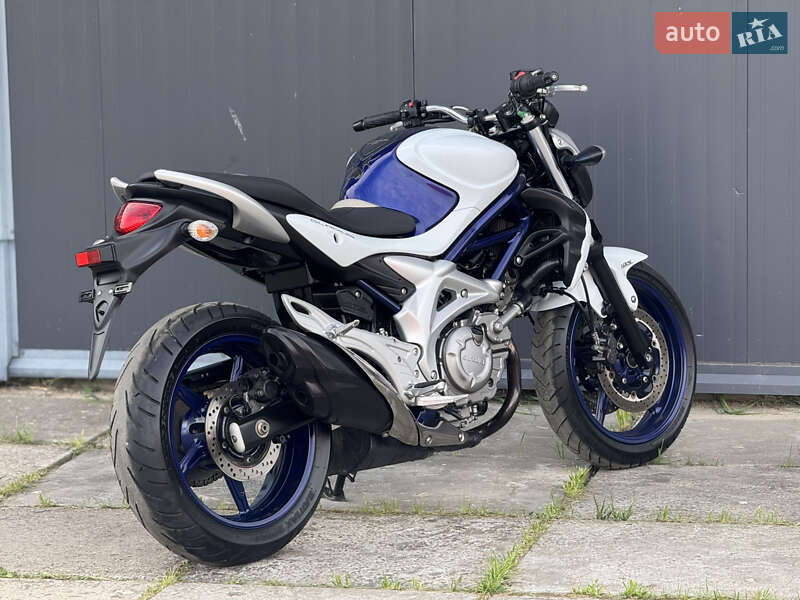 Мотоцикл Без обтікачів (Naked bike) Suzuki Gladius 400 2012 в Львові