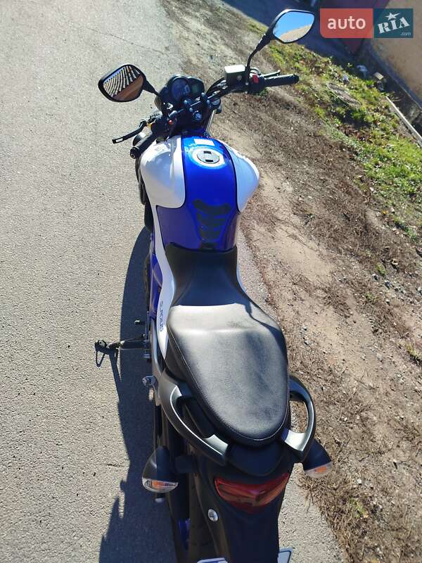 Мотоцикл Без обтекателей (Naked bike) Suzuki Gladius 400 2010 в Виннице