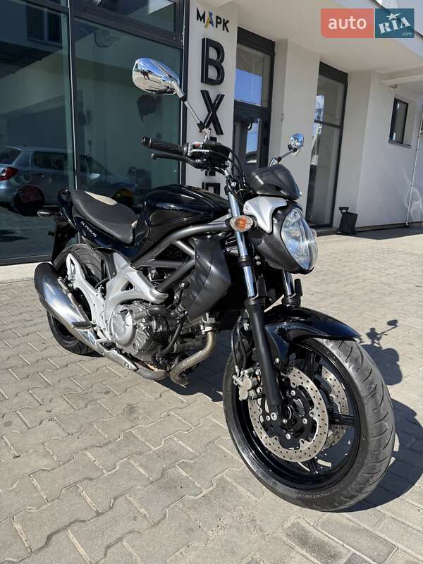 Мотоцикл Без обтекателей (Naked bike) Suzuki Gladius 650 2010 в Ровно фото 4 Мотоцикл Без обтекателей (Naked bike) Suzuki Gladius 650 2010 в Ровно