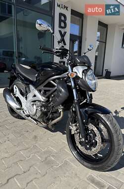 Мотоцикл Без обтекателей (Naked bike) Suzuki Gladius 650 2010 в 