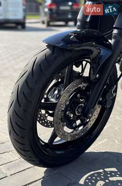 Мотоцикл Без обтекателей (Naked bike) Suzuki Gladius 650 2010 в 