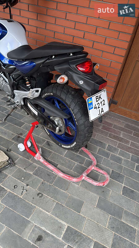 Мотоцикл Без обтекателей (Naked bike) Suzuki Gladius 650 2014 в Костополе