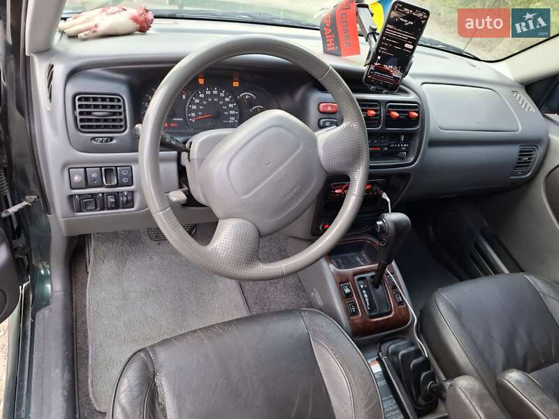 Внедорожник / Кроссовер Suzuki Grand Vitara XL7 2002 в Павлограде