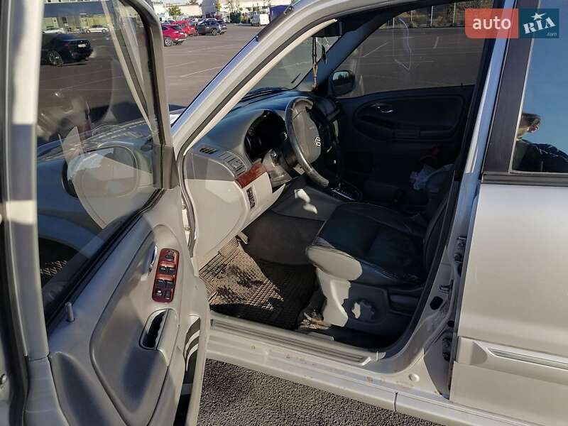 Внедорожник / Кроссовер Suzuki Grand Vitara XL7 2004 в Киеве фото 3 Внедорожник / Кроссовер Suzuki Grand Vitara XL7 2004 в Киеве