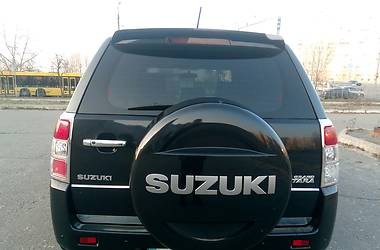 Позашляховик / Кросовер Suzuki Grand Vitara 2010 в 