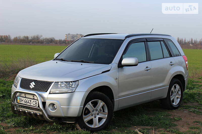 Позашляховик / Кросовер Suzuki Grand Vitara 2008 в 