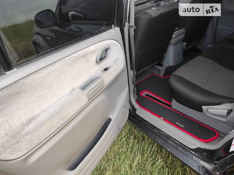 Позашляховик / Кросовер Suzuki Grand Vitara 2003 в Житомирі