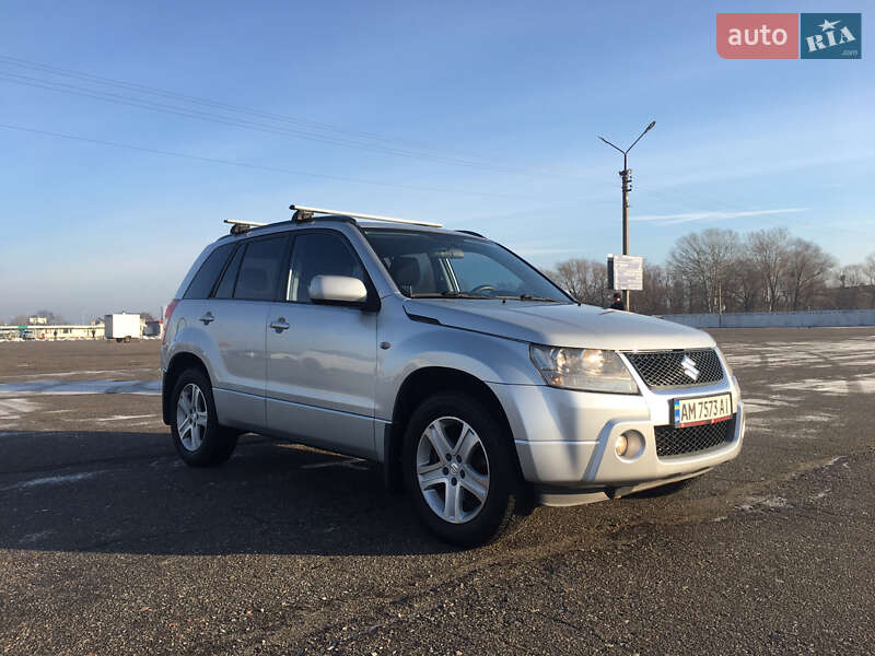 Внедорожник / Кроссовер Suzuki Grand Vitara 2007 в Киеве