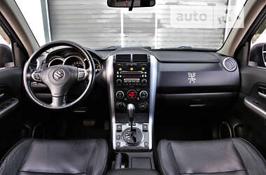 Внедорожник / Кроссовер Suzuki Grand Vitara 2010 в 