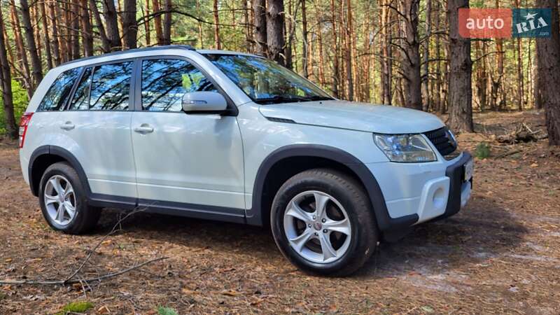 Внедорожник / Кроссовер Suzuki Grand Vitara 2012 в Киеве