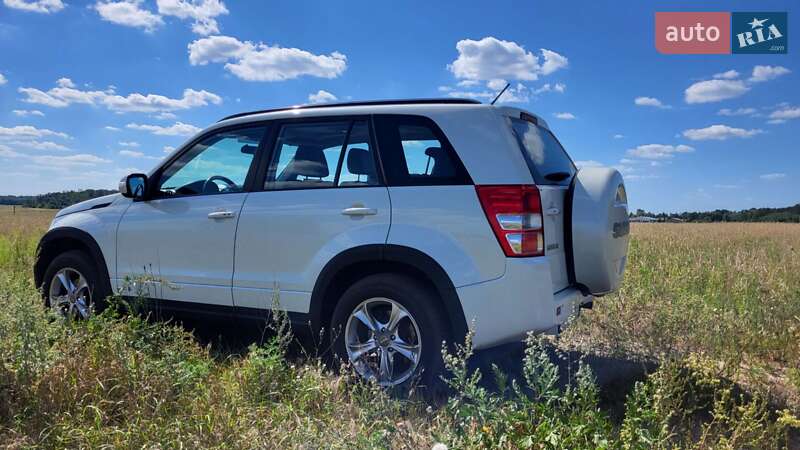 Внедорожник / Кроссовер Suzuki Grand Vitara 2012 в Киеве