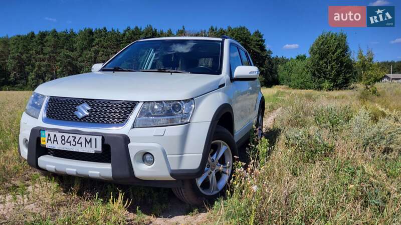 Внедорожник / Кроссовер Suzuki Grand Vitara 2012 в Киеве