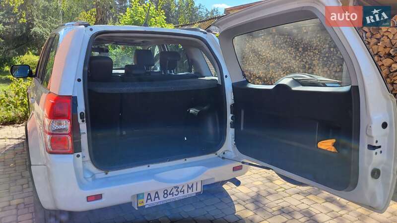 Внедорожник / Кроссовер Suzuki Grand Vitara 2012 в Киеве