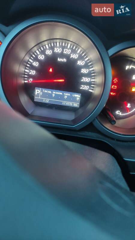 Внедорожник / Кроссовер Suzuki Grand Vitara 2010 в Смеле