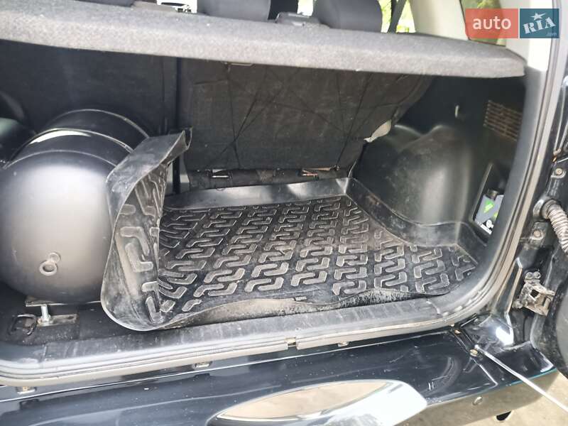 Позашляховик / Кросовер Suzuki Grand Vitara 2006 в Полтаві