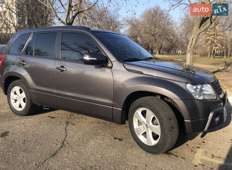 Внедорожник / Кроссовер Suzuki Grand Vitara 2011 в Николаеве