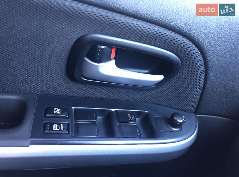 Внедорожник / Кроссовер Suzuki Grand Vitara 2011 в Николаеве