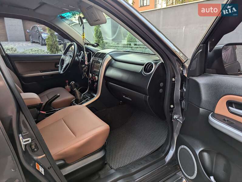 Позашляховик / Кросовер Suzuki Grand Vitara 2008 в Івано-Франківську