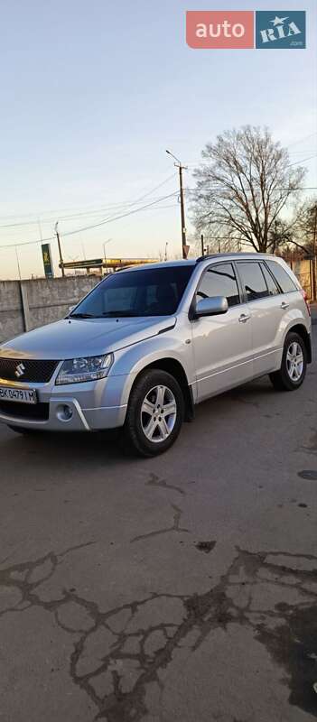 Внедорожник / Кроссовер Suzuki Grand Vitara 2006 в Остроге