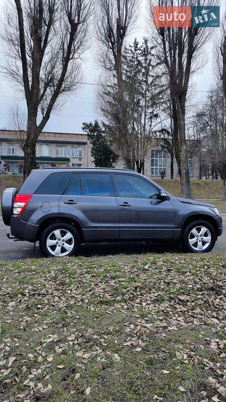 Внедорожник / Кроссовер Suzuki Grand Vitara 2010 в Каменском