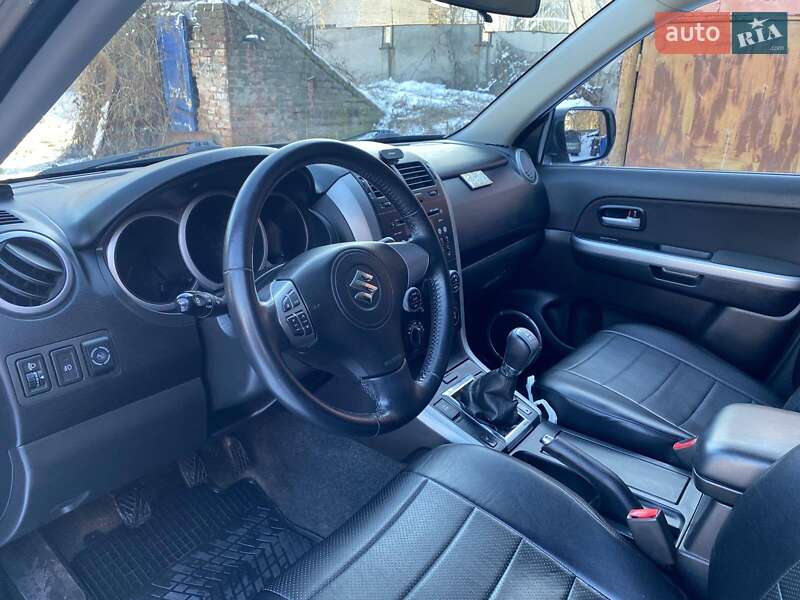 Позашляховик / Кросовер Suzuki Grand Vitara 2017 в Чернігові фото 16 Позашляховик / Кросовер Suzuki Grand Vitara 2017 в Чернігові