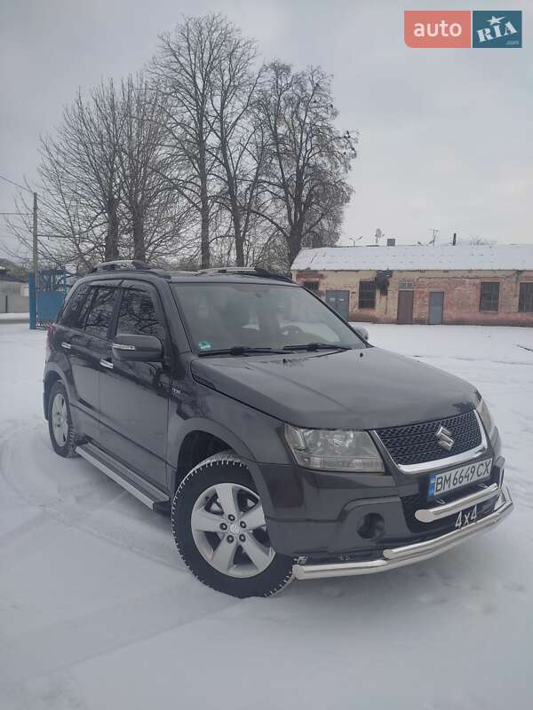 Внедорожник / Кроссовер Suzuki Grand Vitara 2010 в Конотопе