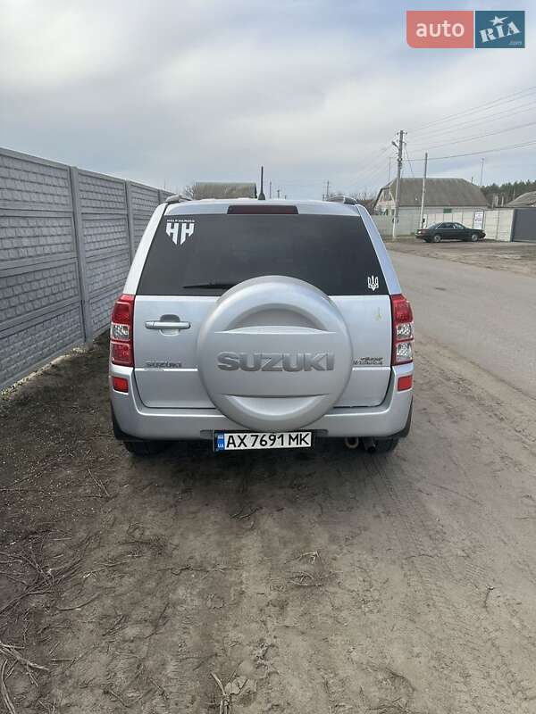 Внедорожник / Кроссовер Suzuki Grand Vitara 2006 в Харькове