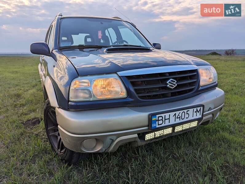 Внедорожник / Кроссовер Suzuki Grand Vitara 2001 в 