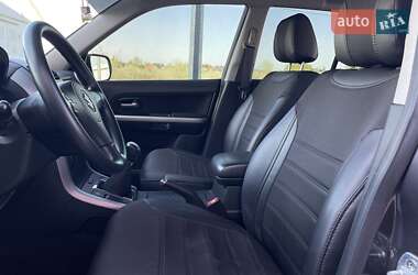 Внедорожник / Кроссовер Suzuki Grand Vitara 2011 в 