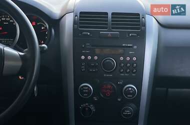Внедорожник / Кроссовер Suzuki Grand Vitara 2011 в 