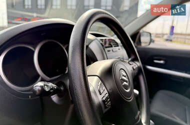 Позашляховик / Кросовер Suzuki Grand Vitara 2006 в 