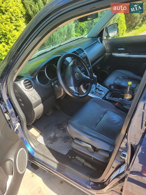 Внедорожник / Кроссовер Suzuki Grand Vitara 2012 в Коростене