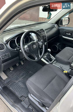 Позашляховик / Кросовер Suzuki Grand Vitara 2009 в 