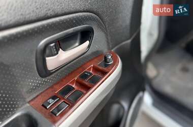 Внедорожник / Кроссовер Suzuki Grand Vitara 2005 в 