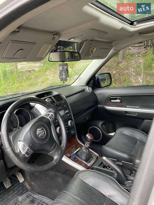 Внедорожник / Кроссовер Suzuki Grand Vitara 2005 в Львове фото Внедорожник / Кроссовер Suzuki Grand Vitara 2005 в Львове