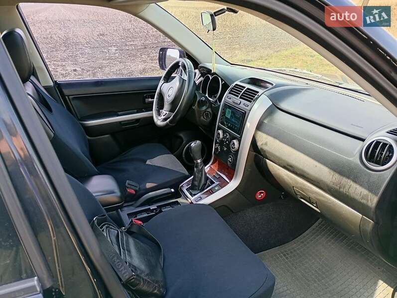 Позашляховик / Кросовер Suzuki Grand Vitara 2006 в Полтаві