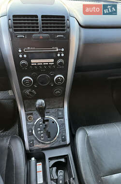 Позашляховик / Кросовер Suzuki Grand Vitara 2009 в 