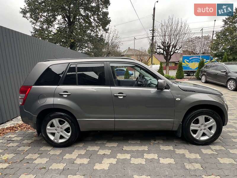 Позашляховик / Кросовер Suzuki Grand Vitara 2008 в Чернівцях