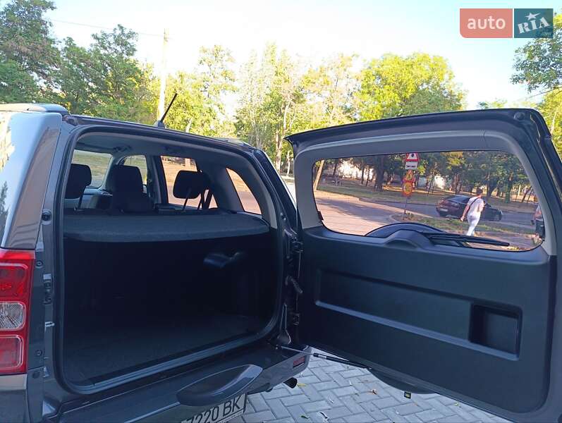 Позашляховик / Кросовер Suzuki Grand Vitara 2017 в Миколаєві