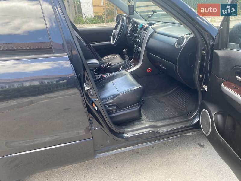 Внедорожник / Кроссовер Suzuki Grand Vitara 2006 в Новоднестровске