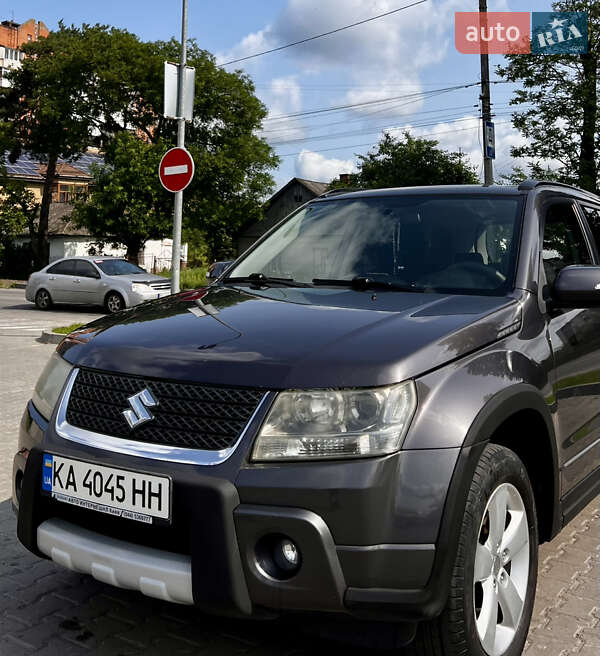 Позашляховик / Кросовер Suzuki Grand Vitara 2010 в Хмельницькому