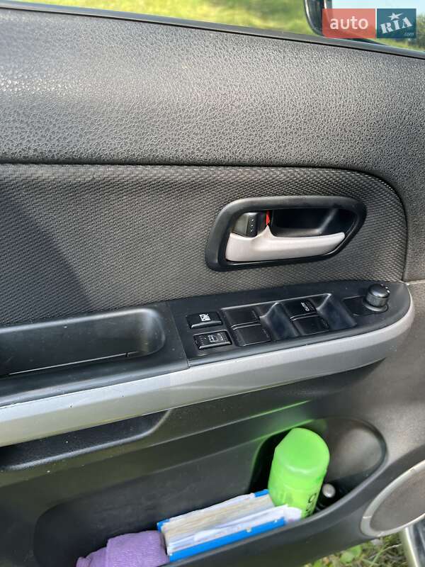 Внедорожник / Кроссовер Suzuki Grand Vitara 2007 в Мене