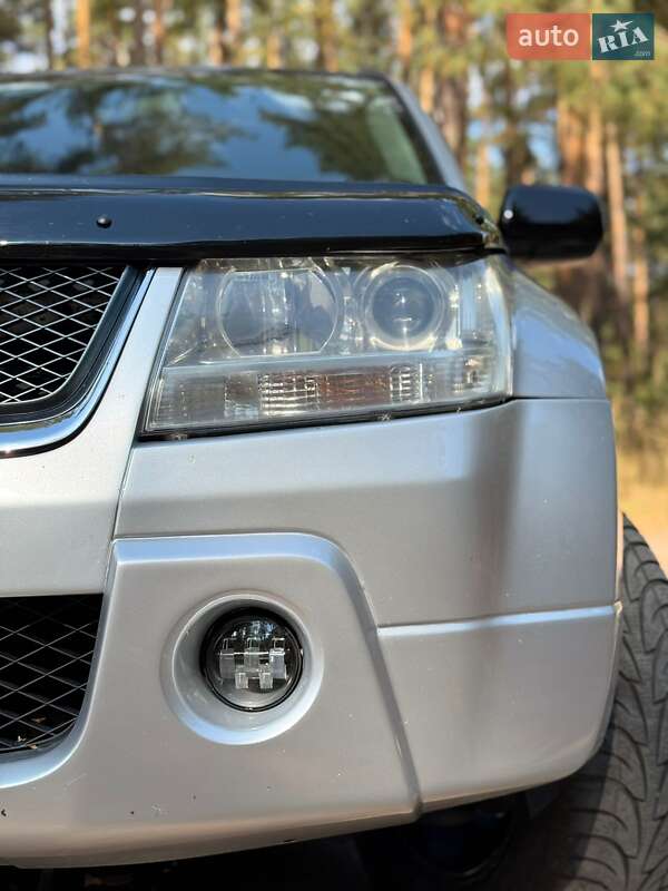 Позашляховик / Кросовер Suzuki Grand Vitara 2006 в Конотопі