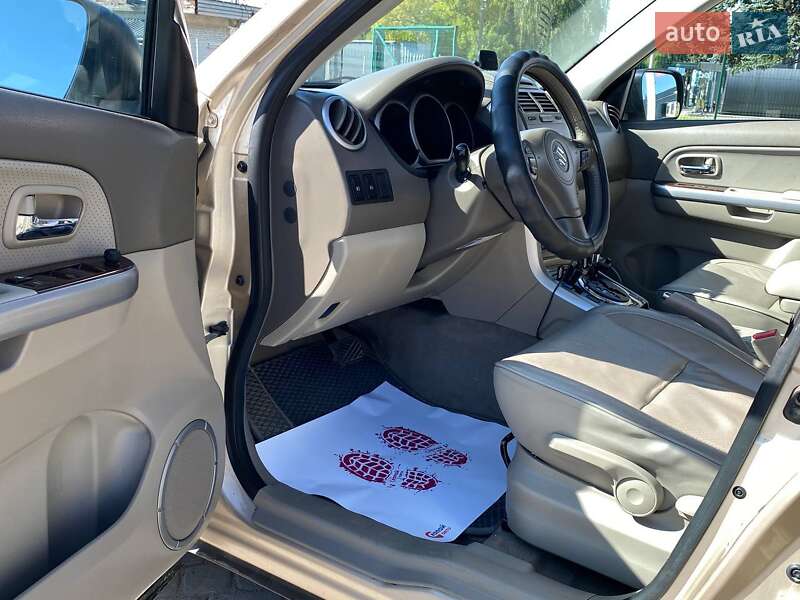 Внедорожник / Кроссовер Suzuki Grand Vitara 2011 в Львове