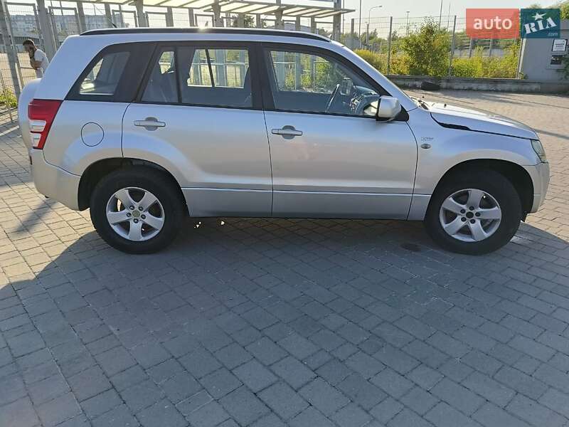 Внедорожник / Кроссовер Suzuki Grand Vitara 2006 в Львове