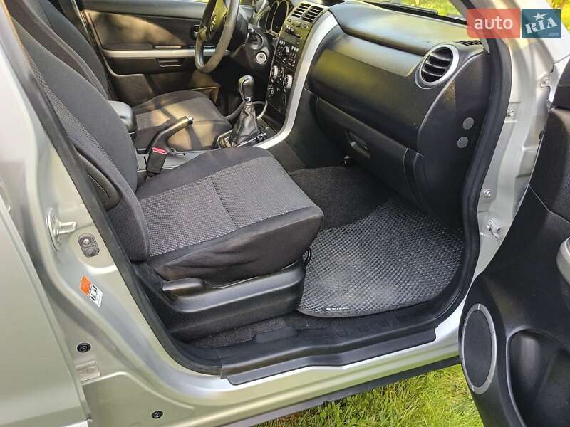 Внедорожник / Кроссовер Suzuki Grand Vitara 2006 в Львове